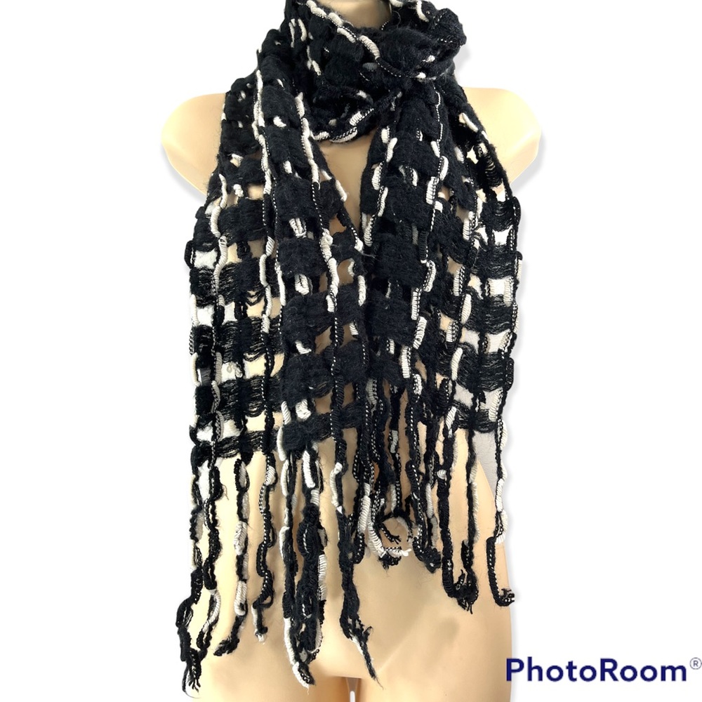 Alessandra Bacci Italian open knit fringe scarf